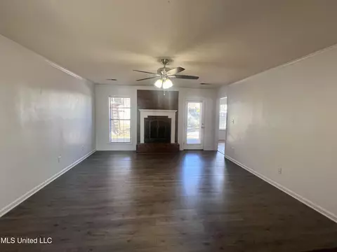 10202 Fox Run Dr, Olive Branch, MS 38654 photo 3