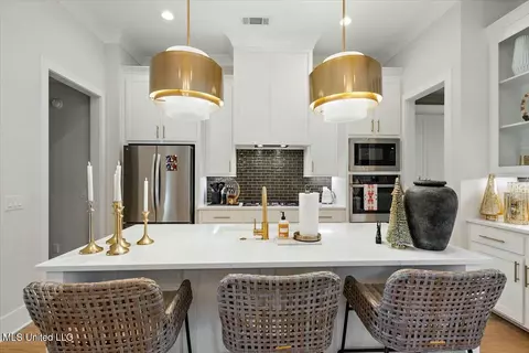 Kitchen - 201 Herons Bay Cir, Madison, MS 39110 photo 1 of 6