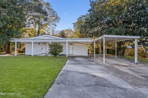 213 Clower Ave, Long Beach, MS 39560