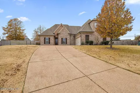 3037 Raspberry Red Cv, Southaven, MS 38672