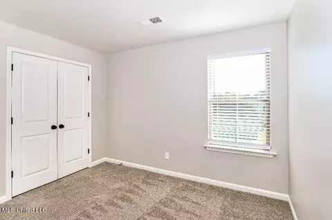 Bedroom - 1739 Linden Dr, Nesbit, MS 38651 photo 4 of 5