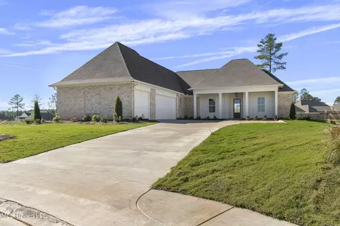 705 Kingswood Cv, Madison, MS 39110