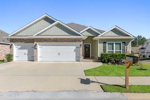 19484 Little Manatee St, Biloxi, MS 39532