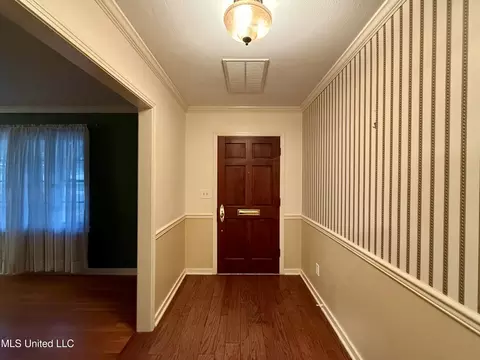 5327 Pine Lane Dr, Jackson, MS 39211 photo 5