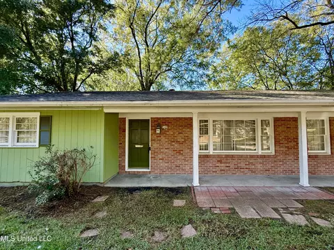 5327 Pine Lane Dr, Jackson, MS 39211 photo 2