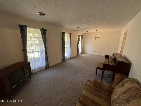 16799 Midway Rd, Terry, MS 39170 photo 12