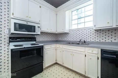 1228 Monroe St, Jackson, MS 39202 photo 9