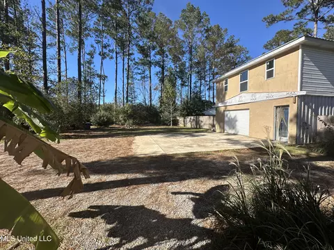 Exterior - 159 Southern Hills Dr, Lucedale, MS 39452 photo 7 of 9