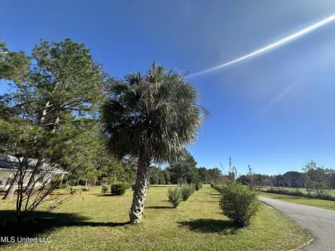 Exterior - 159 Southern Hills Dr, Lucedale, MS 39452 photo 2 of 9
