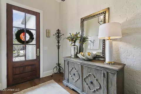 Entry Way - 112 Bristol Dr, Madison, MS 39110 photo 1 of 2