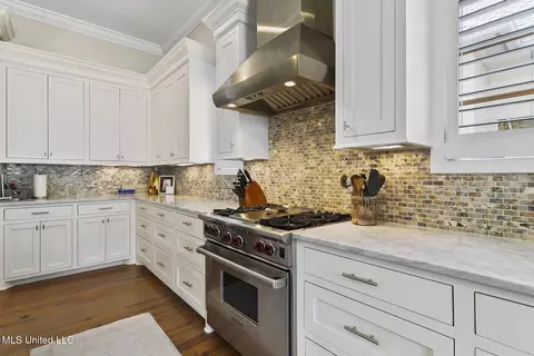 Kitchen - 112 Bristol Dr, Madison, MS 39110 photo 4 of 6