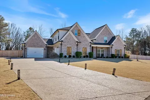 184 Hidden Cv, Byhalia, MS 38611