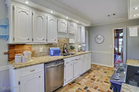405 Treeline Dr, Brandon, MS 39042 photo 12