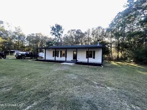 372 Flournoy Rd, Lucedale, MS 39452 photo 4