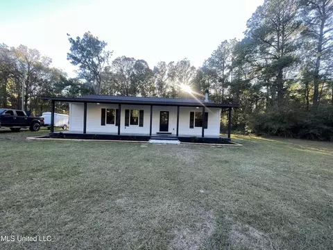 372 Flournoy Rd, Lucedale, MS 39452 photo 5