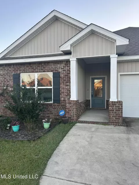 4015 Lighthouse Dr, Long Beach, MS 39560