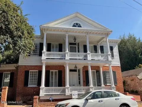 311 Jefferson St, Natchez, MS 39120