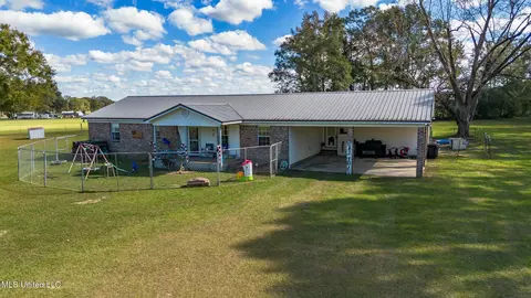Exterior - 206 Brushy Creek Rd, Lucedale, MS 39452 photo 2 of 9