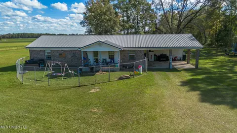 206 Brushy Creek Rd, Lucedale, MS 39452