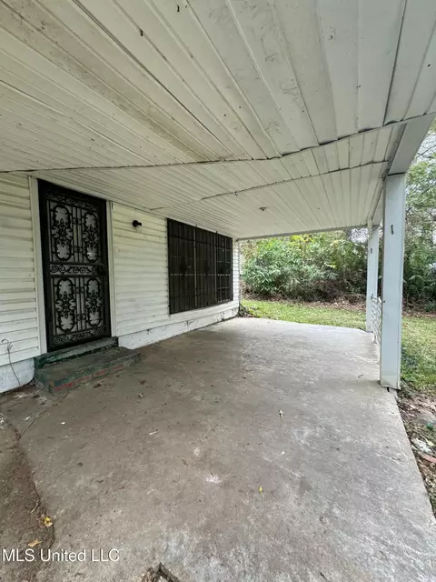 Exterior - 4619 Manila Dr, Jackson, MS 39206 photo 7 of 8