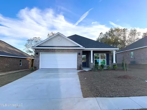 17881 Kelso Dr, D'iberville, MS 39540