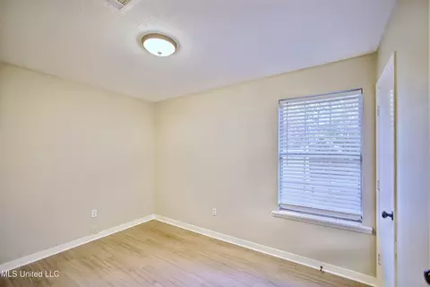 Bedroom - 142 Cumberland Rd #B, Brandon, MS 39047 photo 2 of 2