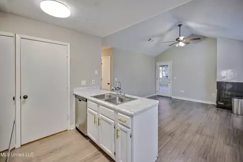 Other - 142 Cumberland Rd #B, Brandon, MS 39047 photo 3 of 5