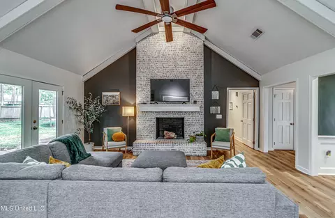 112 Redbud Trl, Brandon, MS 39047 photo 10