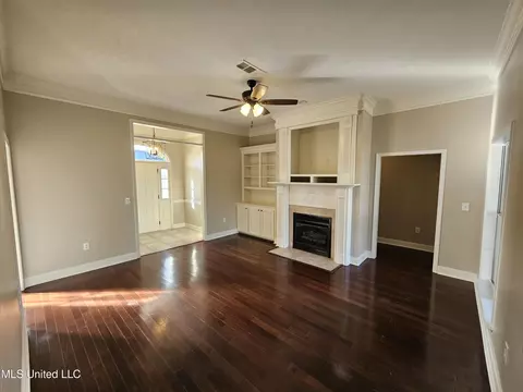 Living - 338 Cherry Bark Dr, Brandon, MS 39047 photo 4 of 4