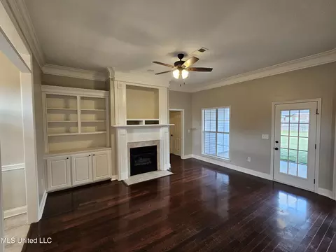 Living - 338 Cherry Bark Dr, Brandon, MS 39047 photo 3 of 4