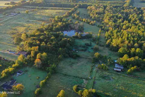 6988 Tate Panola Road Rd, Como, MS 38619 photo 2