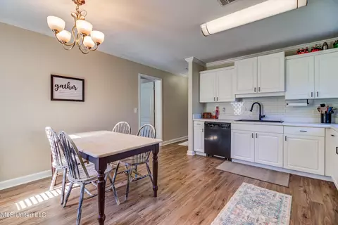 Dining - 421 M P Parker Rd, Perkinston, MS 39573 photo 2 of 2