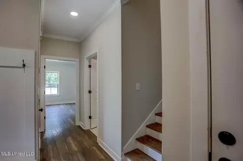 Entry Way - 9095 Bennett Trl, Hernando, MS 38632 photo 4 of 5