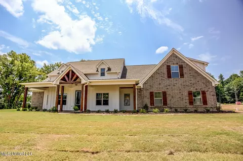 9095 Bennett Trl, Hernando, MS 38632