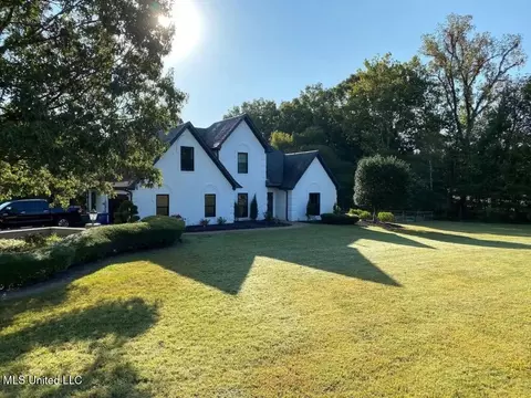 5594 Shasta Lea Dr, Olive Branch, MS 38654