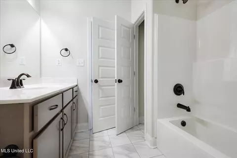 3960 Winter Pointe Dr, Olive Branch, MS 38654 photo 16