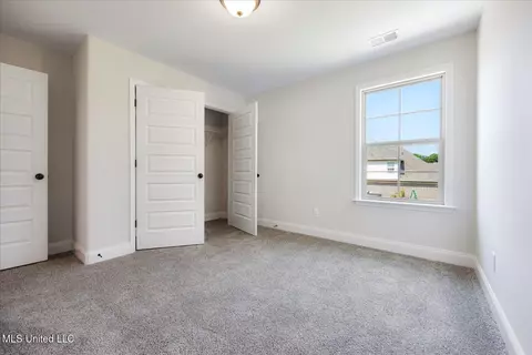 3960 Winter Pointe Dr, Olive Branch, MS 38654 photo 8