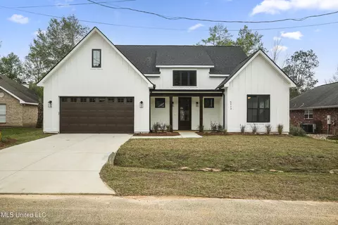 6513 Kiko St, Diamondhead, MS 39525 photo 2