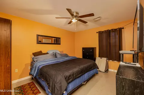Bedroom - 3305 N Robertson Rd, Nesbit, MS 38651 photo 1 of 2