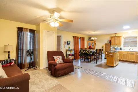 Other - 3305 N Robertson Rd, Nesbit, MS 38651 photo 3 of 8