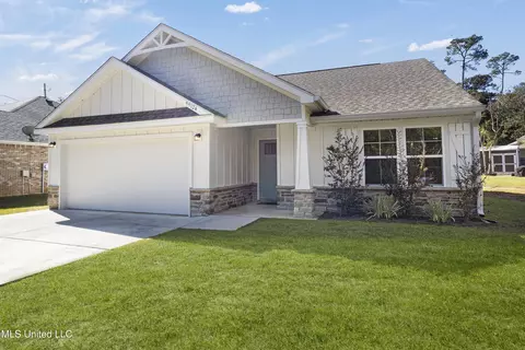 99124 Koloa St, Diamondhead, MS 39525