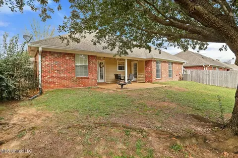 Exterior - 570 Lincolns Dr, Brandon, MS 39042 photo 5 of 5