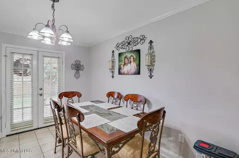 Dining - 570 Lincolns Dr, Brandon, MS 39042 photo 1 of 2