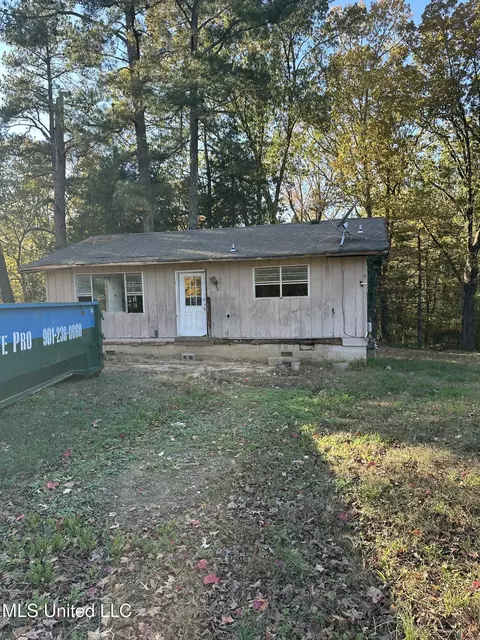 635 S Thunderbird Dr, Hernando, MS 38632