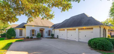 Exterior - 302 Vinca Cv, Madison, MS 39110 photo 3 of 13
