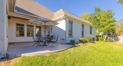 Exterior - 302 Vinca Cv, Madison, MS 39110 photo 9 of 13
