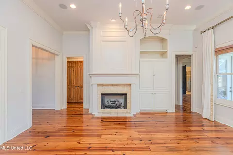 Living - 302 Vinca Cv, Madison, MS 39110 photo 1 of 4