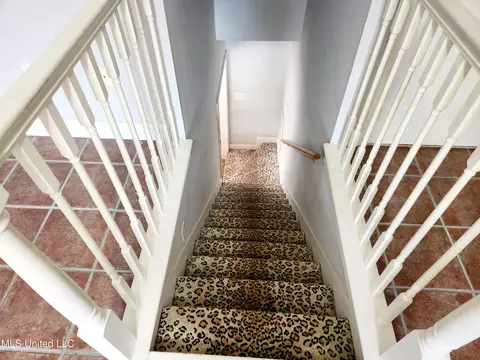 Entry Way - 205 Lafayette Ln, Flowood, MS 39232 photo 3 of 3