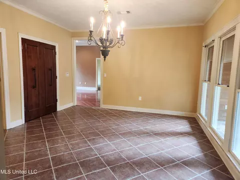 Dining - 205 Lafayette Ln, Flowood, MS 39232 photo 2 of 2