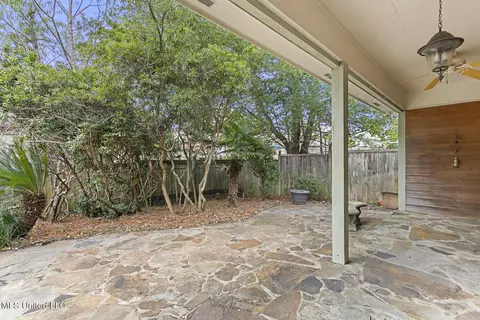 Exterior - 205 Lafayette Ln, Flowood, MS 39232 photo 8 of 10